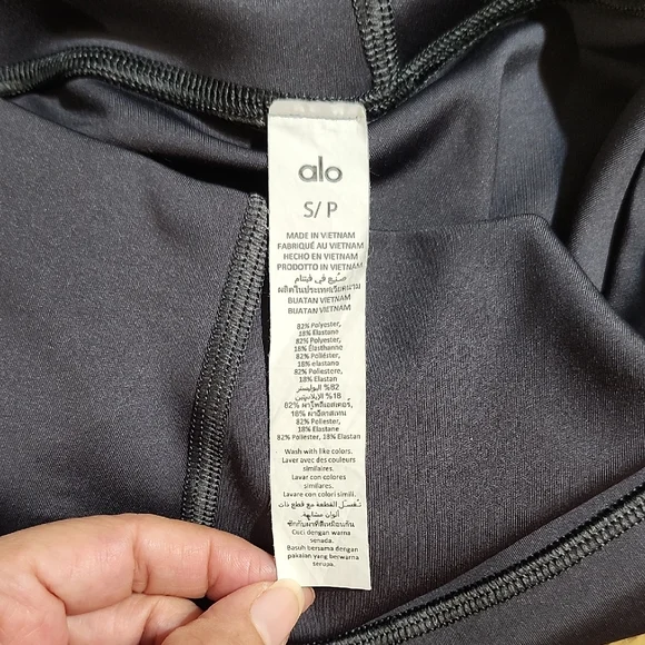 ALO Yoga Charcoal Leggings Size S - Picture 10 of 16